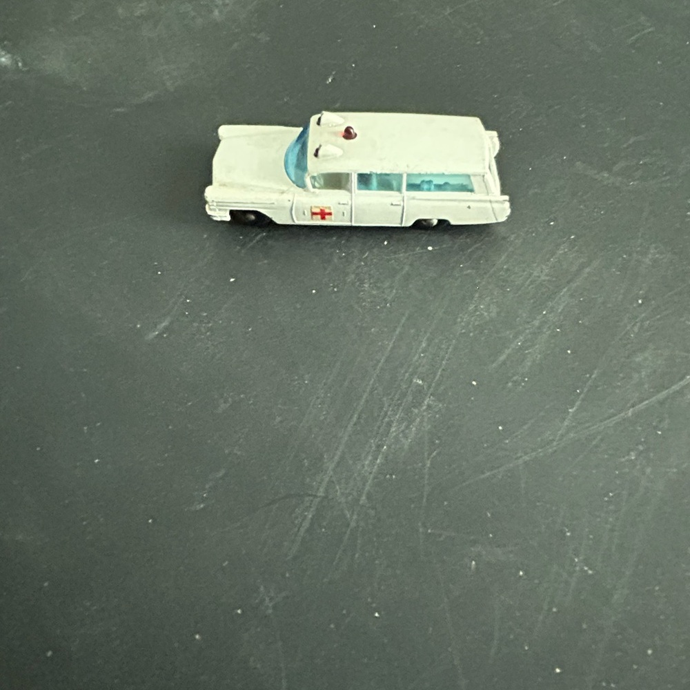 Matchbox Series 54 Classic White Toy Ambulance. Made in England